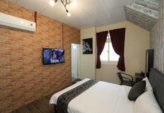 기타 5 Tom Tom B&B