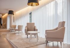 Others 3 Essence Inn Marianos