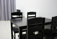 Lain-lain 6 Ashton Meridin Suites