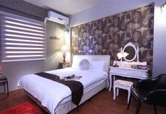 Lain-lain 3 E E Home