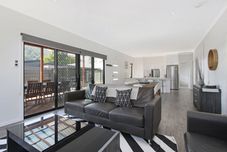 기타 Snowgum Bright Retreat - 2