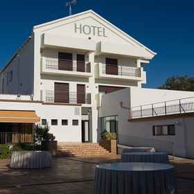 Primary image1Hotel Los Granados,纳瓦尔莫拉尔德拉马塔飯店