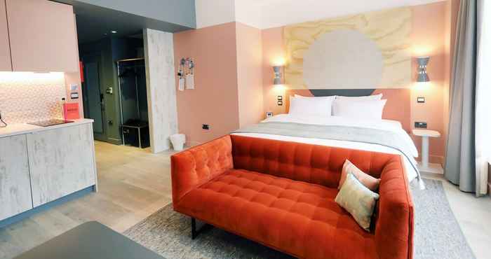 Lainnya room2 Southampton Hometel