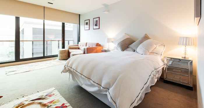 อื่นๆ CELESTE, 1BDR East Melbourne Apartment