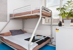 อื่นๆ 6 HENRIETTA, Carlton Studio Apartment