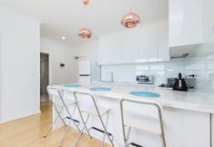 อื่นๆ 6 ROLAND, 1BDR Melbourne Apartment