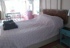 Others 2 Pear Tree Farm