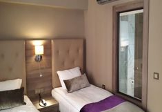 Others 4 Reda Palas Karanfil