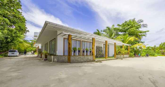 Others Dhigurah Retreat Beach