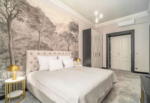 Others Szewska 22 Boutique