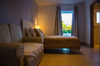 Lainnya 4 Hotel Novomar