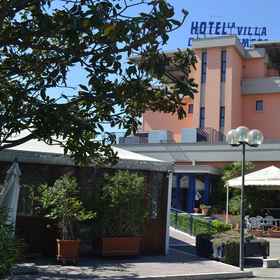 Primary image1La Villa dei Gourmets,卢切拉城堡飯店