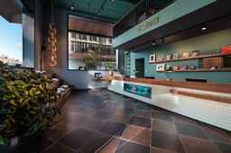 Pierdrei Hotel HafenCity Hamburg, USD 189.83