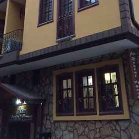 Primary image1亞塔出租屋,埃米爾蘇丹清真寺飯店