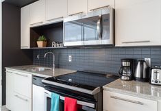 Others 6 QuickStay - Incredible Downtown Condo, Yonge & College
