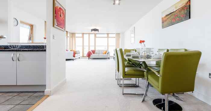 อื่นๆ Premium London Excel Apartment