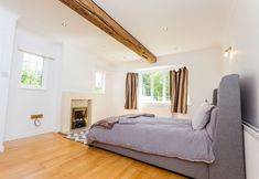 Others 3 The Queen Edith Place - Lovely 6BDR Home in Secluded Neighbourhood