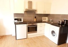 Others 7 SS Property Hub - Family Apartment in Kensington