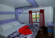 Others 4 Beachparadise  Daycruise houseboat