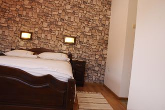 其他 4 Iliikova House