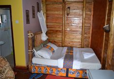 Others 4 Unik Hotel Limited