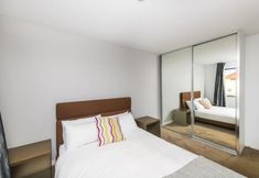 Others 7 Accommodate Canberra - Griffin