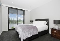 Others 2 Accommodate Canberra - The Pier
