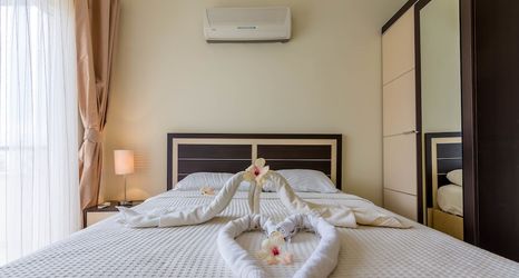 Others 2 Apollonium Bozbuk