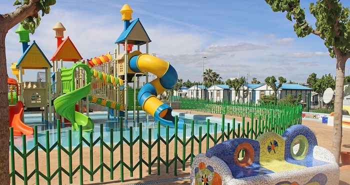 Lainnya Camping y Bungalows Monmar