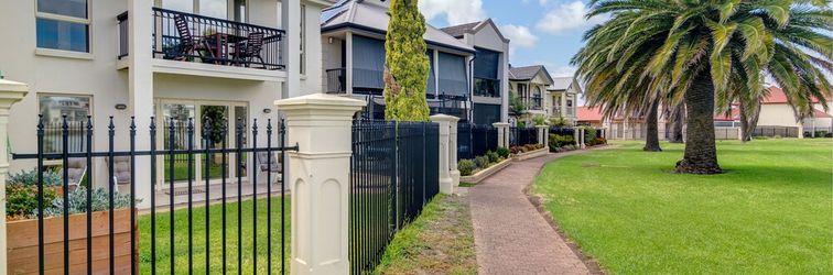 Lain-lain Port Adelaide Harbourside Home