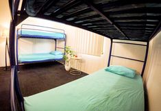 Others 4 Banana Backpackers