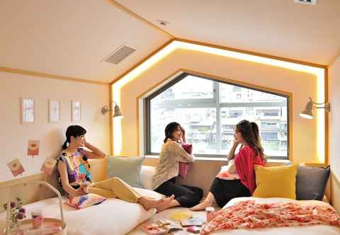 Others CAFETEL KYOTO SANJO for Ladies - Hostel, Caters to Women