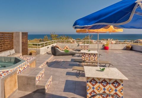 기타 THE BONGOS - Socially Conscious Rooms, Part of the room rate goes to charity