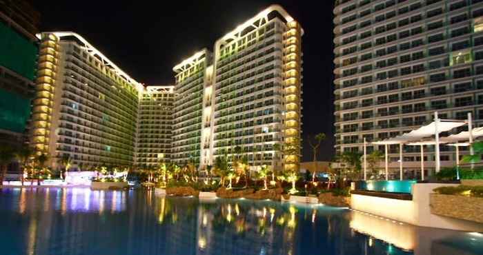 Lainnya Azure Rio West Wave Pool 1 Bedroom near Airport