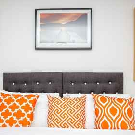 Primary image 1 The Luxuriant Place No. 2, University of Northampton Hotels