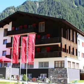 Imej utama 1 first mountain Hotel Montafon, 圣安东在蒙塔丰 酒店