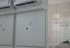 Others 4 Para 9 Pessoas ao Lado Shopping Rio Mar