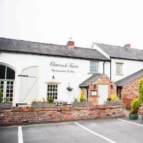 Primary image1查爾努克農場飯店,Owl and Bird Of Prey Sanctuary飯店