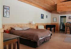 Others 6 Wellnesste Lodge and Cabin Rentals