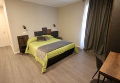 Others 5 Pove 2.4 Hotel
