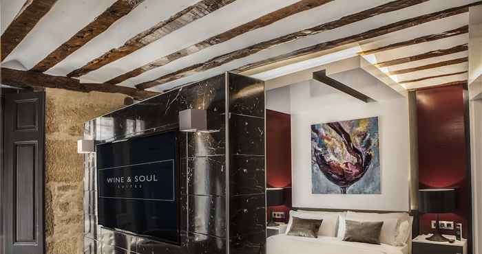 Khác Wine & Soul Suites