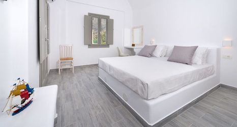 Others 2 Casa Iphigenia