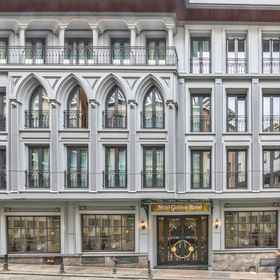 Primary image1Golden Royal Hotel & Spa,Full Moon Shoes飯店