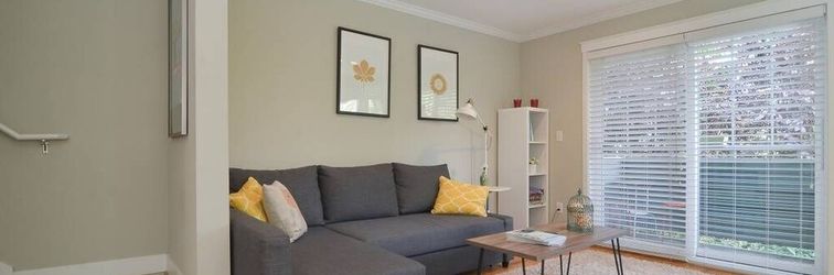 Others Seattle Vacation Home: Off The Wall