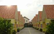 Lainnya 2 Parkway Resort