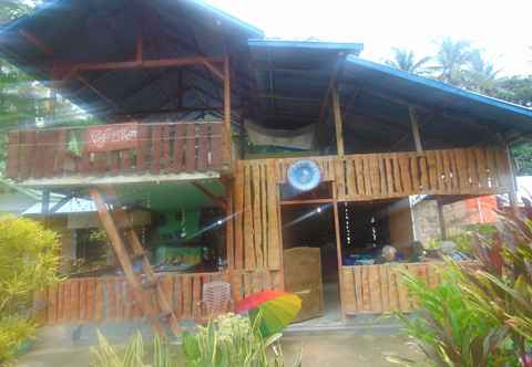 Others Del Mar Home Stay and Cafe