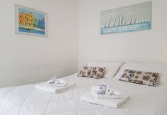 Others 5 Charming Flat