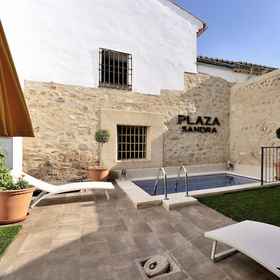 Primary image 1 Plaza Sandra, Berzocana Hotels