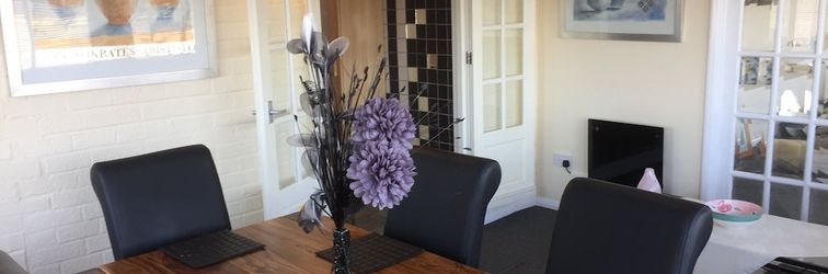 Others Hogwarts Bed and Continental Breakfast