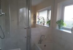 Others 7 A. B&B - Glastonbury